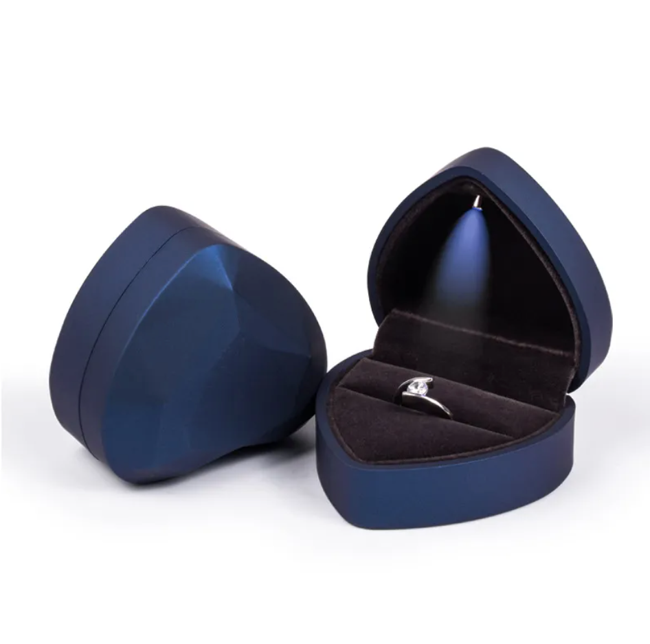 R-C Heart-Shaped Jewelry Gift Box