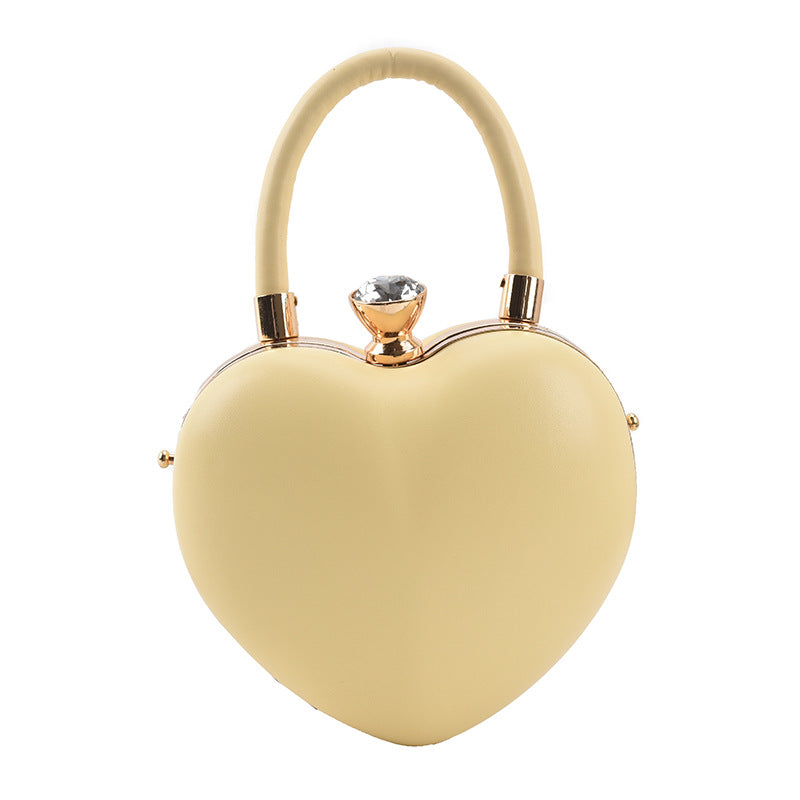 Heart-Shaped Western Style Shoulder Handbag with Chain