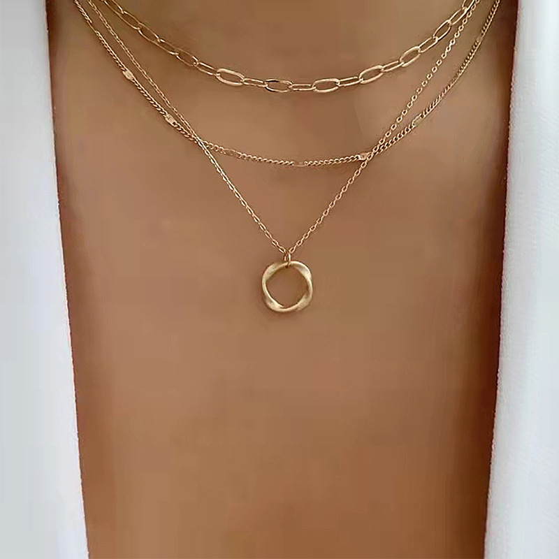 Trendy Circle Pendant Necklace