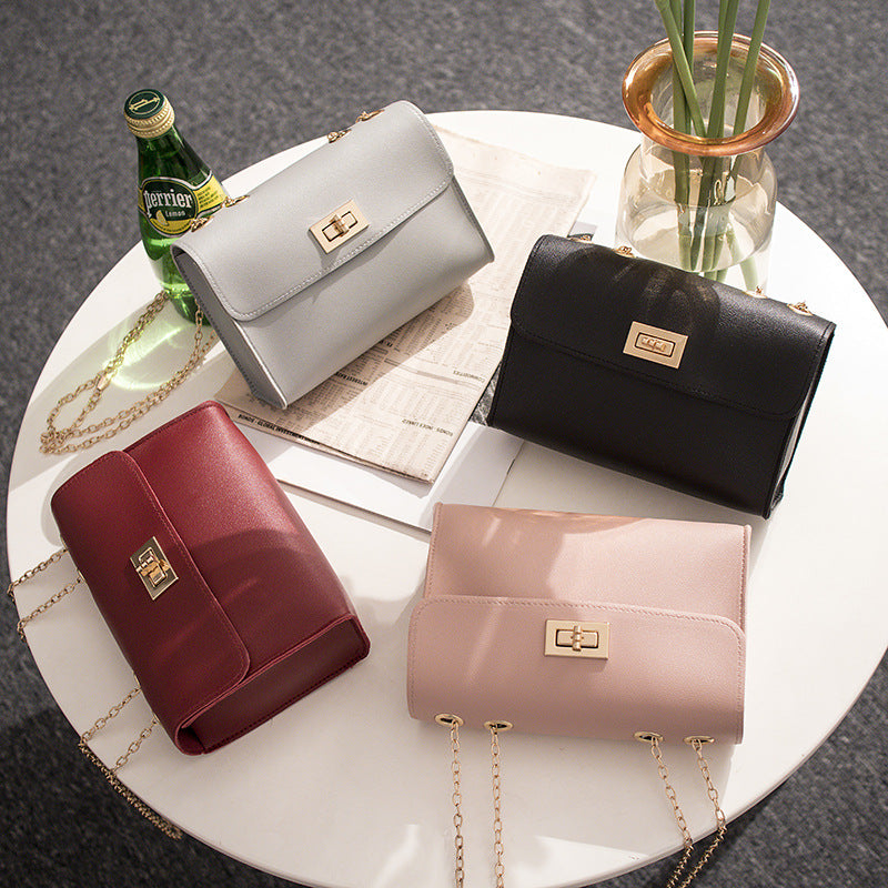Fashion Women's Chain Shoulder Bag - Small Crossbody Bag